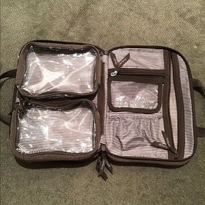 Thirty One Makeup / Accessorie Bag